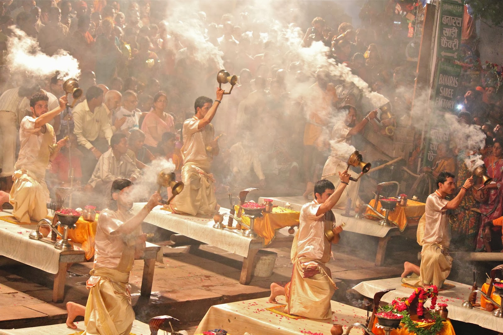 Ceremonia Ganga Aarti en Varanasi