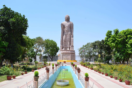 Dhamek Stupa at Sarnath near Varanasi