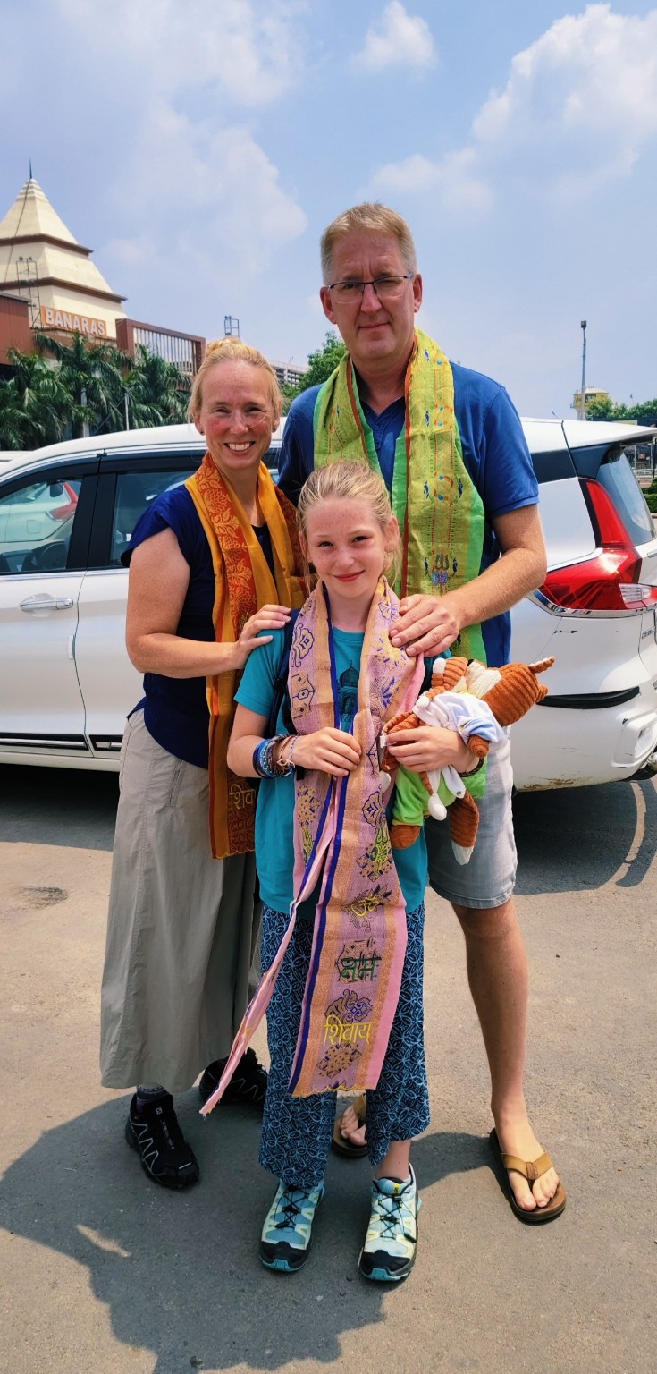 Family guests arriving in Varanasi with private vehicle arrangements
